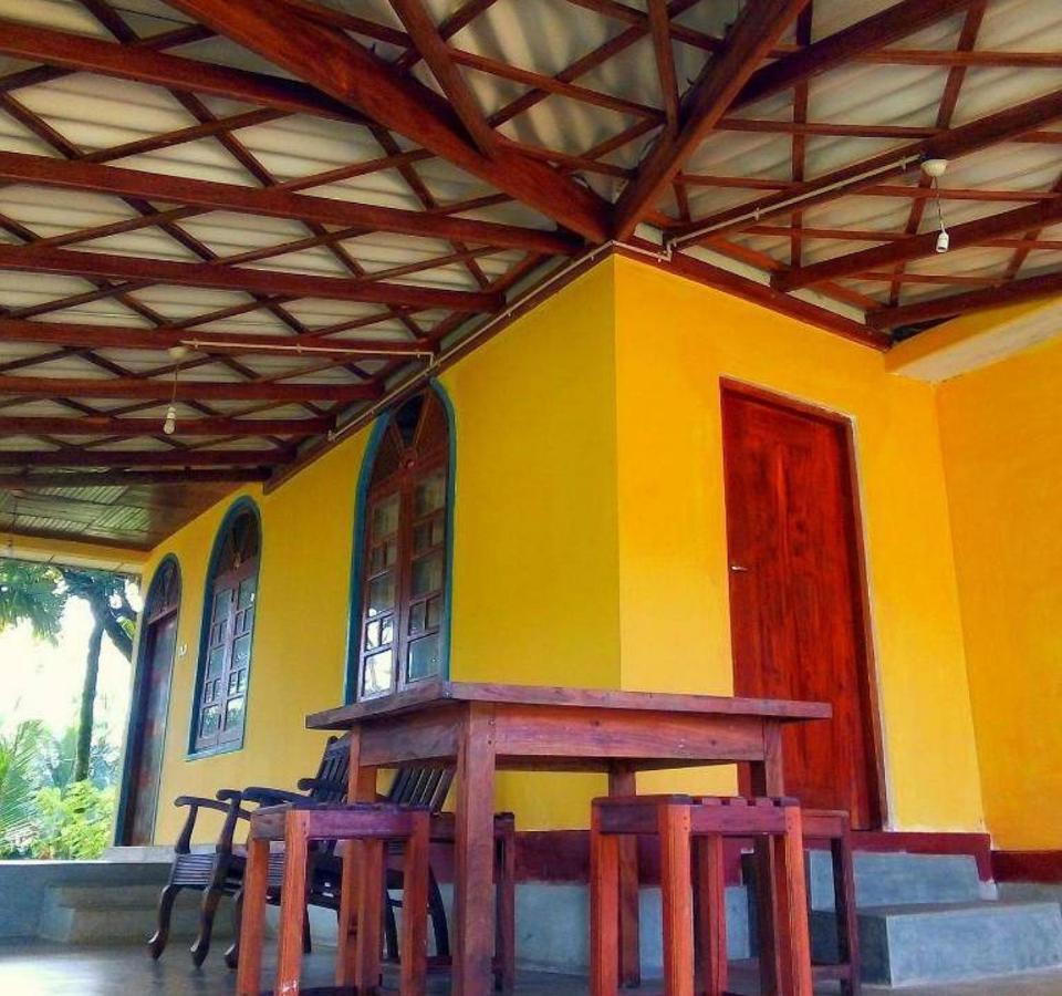 Hotel Serene Sinharaja à Deniyaya Extérieur photo